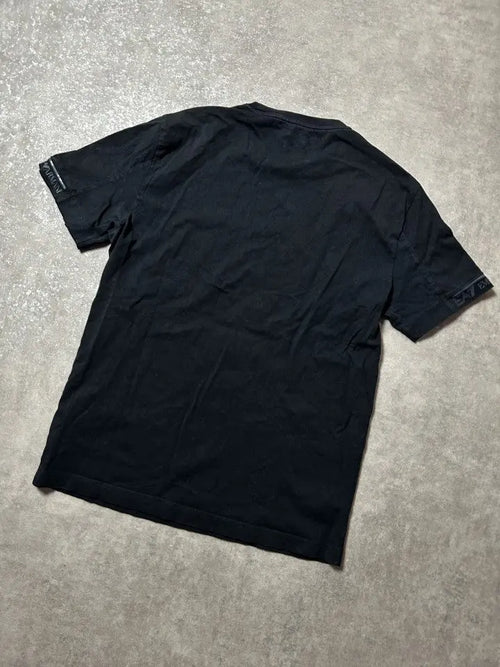Vintage EA7 Emporio Armani T-Shirt Schwarz – Minimales Logo | Größe S – Detailansicht