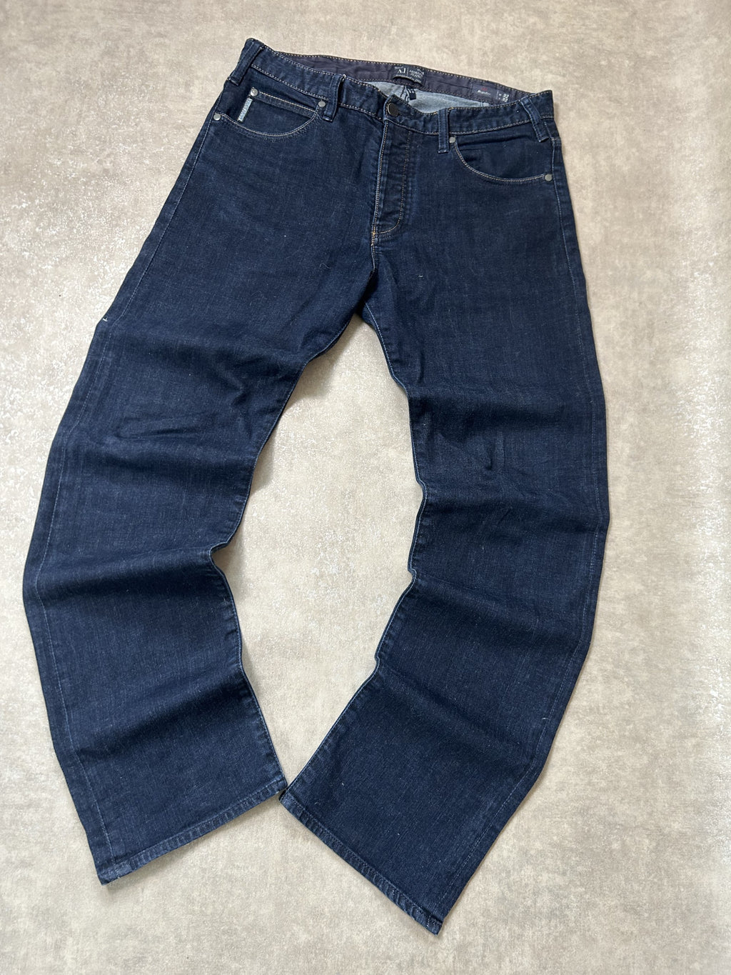Vintage Armani Jeans Herren Straight Fit Jeans – Dark Navy Indigo Silberner EA Adler W32 | Moda de Clase