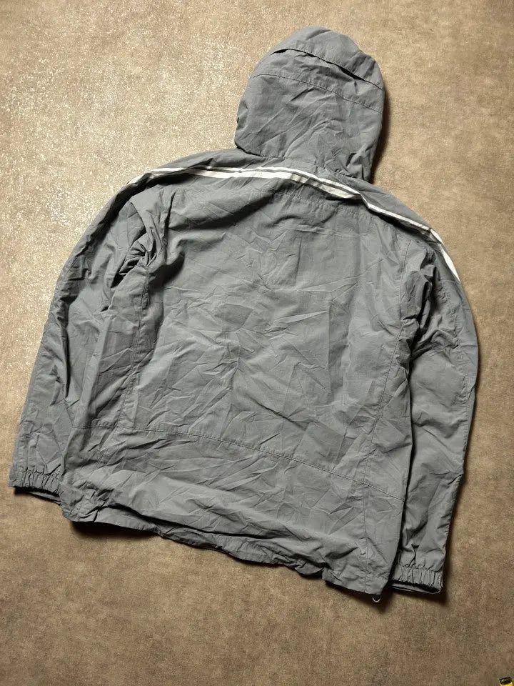 Vintage Nike Athletische Windbreaker-Jacke Grau – Half-Zip | Größe M – Detailansicht