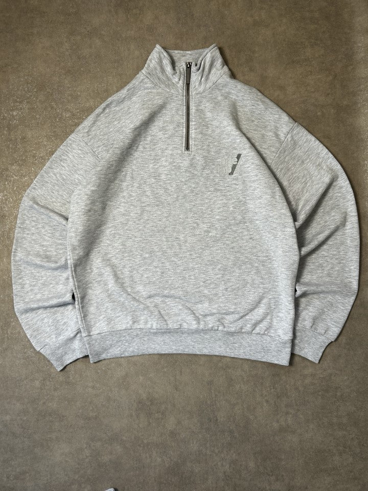 Vintage After Label Trainingsanzug Grau – Silberner Zip Detail | Größe L – Detailansicht