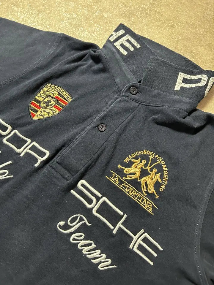 Vintage Porsche x La Martina Polo-Shirt Dunkelmarineblau – Polo Team Edition | Größe S – Detailansicht
