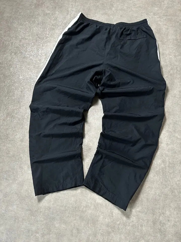 Vintage Nike Trackpants Schwarz Weiß Seitenstreifen – XL – Detailansicht