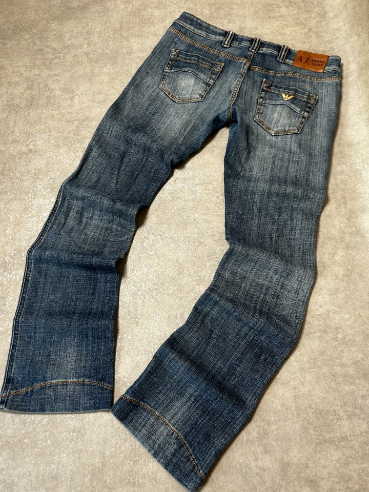 Vintage Armani Jeans Damen-Jeans Bootcut Niedriger Bund Indigo Wasch