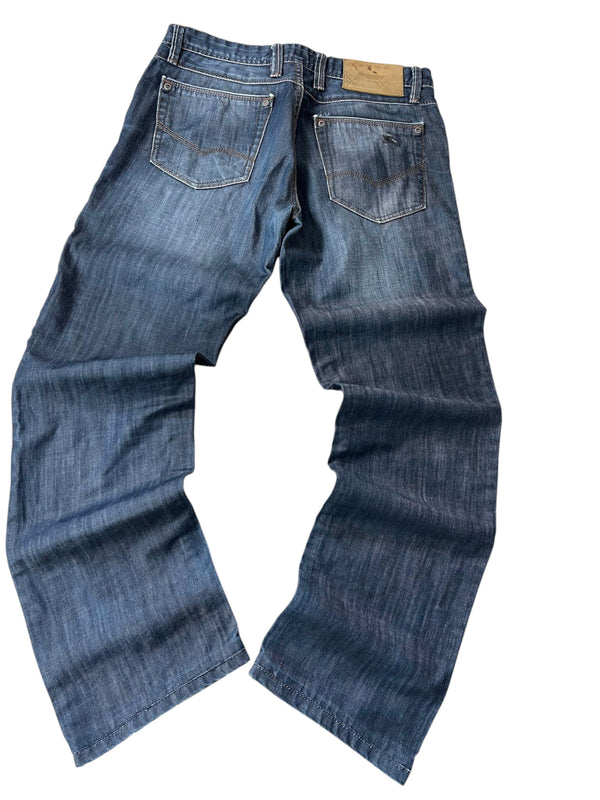 Burberry London Jeans Dark Blue Rückseite Bootcut Leder-Patch Ritter-Logo