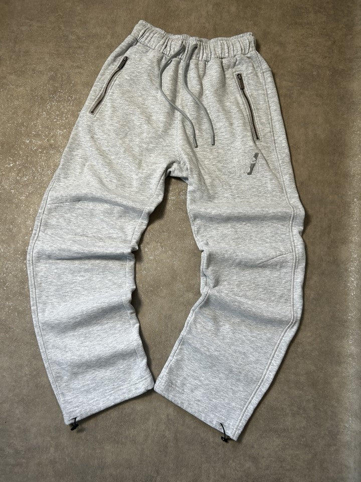 Vintage After Label Trainingsanzug Grau – Silberner Zip Detail | Größe L – Rückansicht