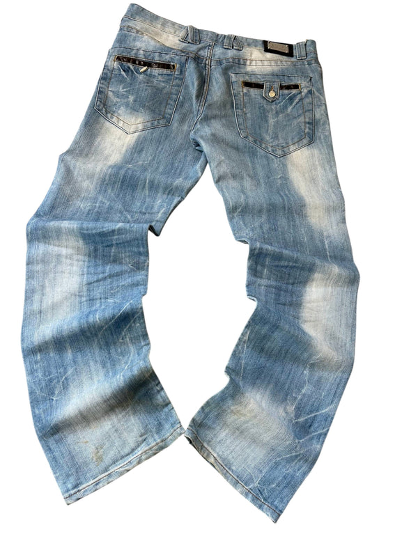 EA7 Emporio Armani Jeans Light Blue Rückseite Leder-Taschen Metall-Plakette starke Waschung