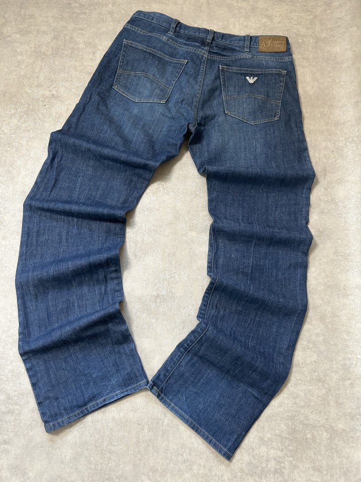 Vintage Armani Jeans Herren Comfort Fit Jeans – Dark Indigo Selvedge-Look Weißer EA Adler W34 | Moda de Clase